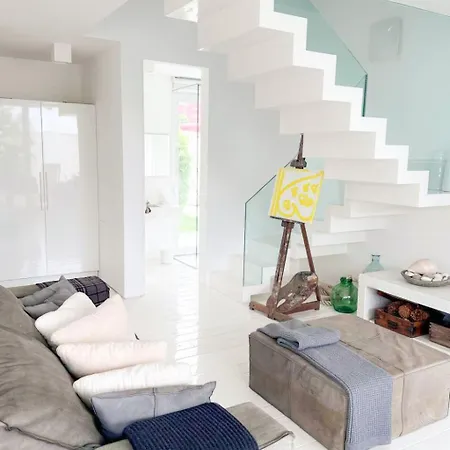 Ferienhaus Elegante Am Strand- Jacuzzi Und Garten By Interhome *