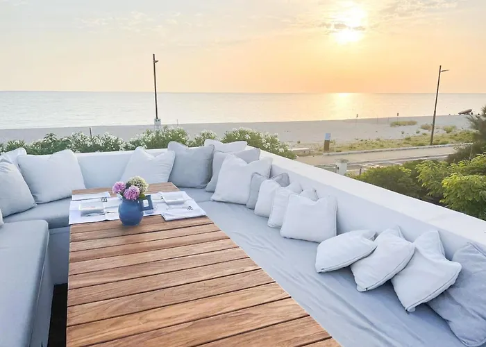 Ferienhaus Elegante Am Strand- Jacuzzi Und Garten By Interhome *