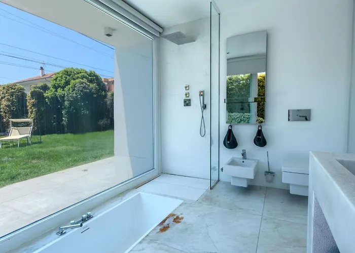 Vakantiehuis Elegante Am Strand- Jacuzzi Und Garten By Interhome *