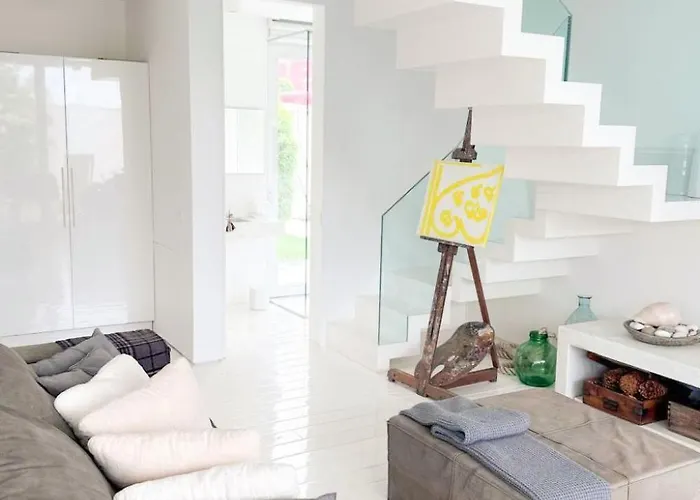 Ferienhaus Elegante Am Strand- Jacuzzi Und Garten By Interhome *