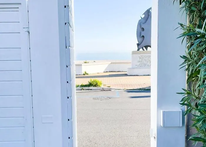 Vakantiehuis Elegante Am Strand- Jacuzzi Und Garten By Interhome Senigallia